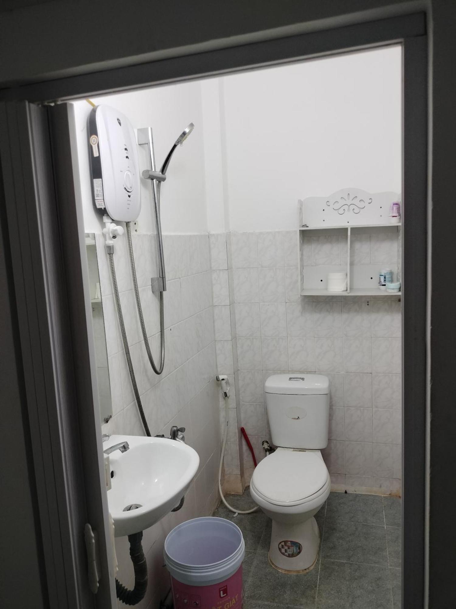 Ở trọ Furnished Near Airport